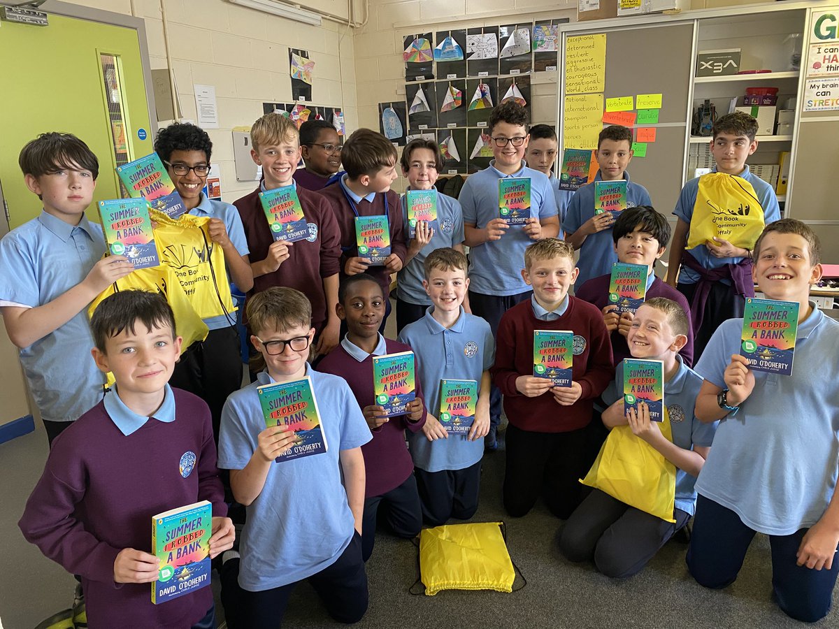 Scoileoinphoil's tweet image. 6th class taking part in the ‘One Book, One Community’ initiative receiving their book packs today. They’re looking forward to reading the book ‘The Summer I Robbed A Bank’#community #welovetoread #funforallthefamily Copies of the book available in Tullamore library @OffalyL