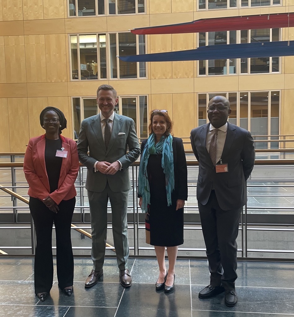 With <a href="/WFP_Africa/">WFP Africa</a> &amp; <a href="/giz_gmbh/">GIZ</a>, we are proving that resilience works. From nutrition to education and livelihoods, the #SahelResiliencePartnership delivers real change for children and communities across the Sahel.
<a href="/GillesFagninou/">Gilles Fagninou</a> <a href="/BMZ_Bund/">Bundesentwicklungsministerium</a>