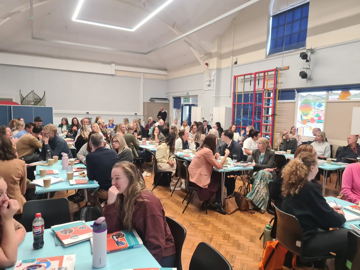 A fantastic afternoon with <a href="/AlexParkRS/">Alexandra Park Research School</a> for the launch of Year 2 of our Stockport Speaks partnership, working with 40 additional schools on evidence-informed approaches to oral language development.
<a href="/StockportMBC/">Stockport Council</a> 
<a href="/EducEndowFoundn/">EEF</a>