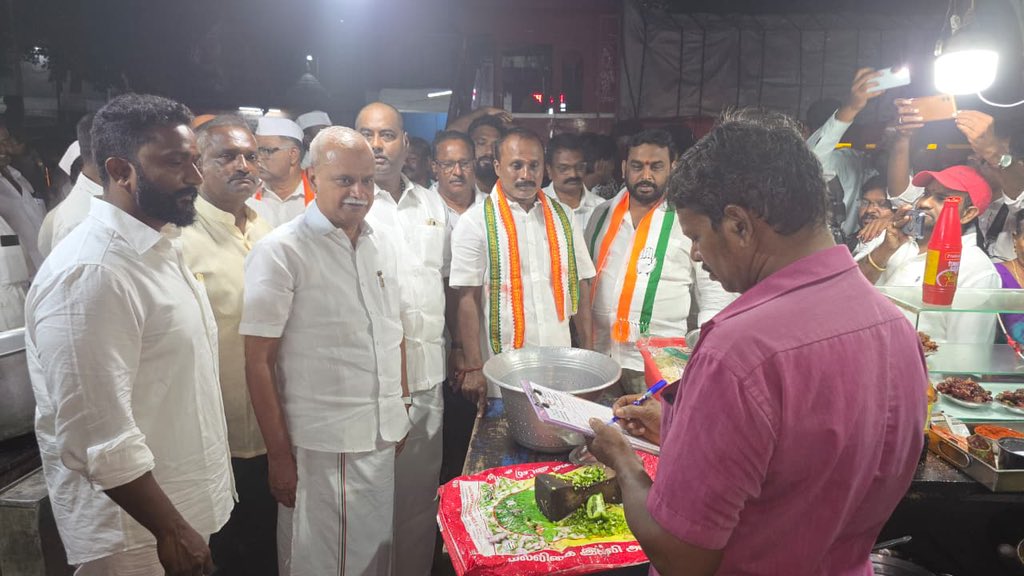 Girish Chodankar (@girishgoainc) on Twitter photo In Puducherry’s Indira Nagar constituency, the #VoteChori signature campaign was actively carried out with the support of <a href="/INCPuducherry/">INC PUDUCHERRY</a> leaders, Block Congress Committees, and local residents. Congress stands firmly with the people to defend their rights and safeguard democracy. In Puducherry’s Indira Nagar constituency, the #VoteChori signature campaign was actively carried out with the support of <a href="/INCPuducherry/">INC PUDUCHERRY</a> leaders, Block Congress Committees, and local residents. Congress stands firmly with the people to defend their rights and safeguard democracy.