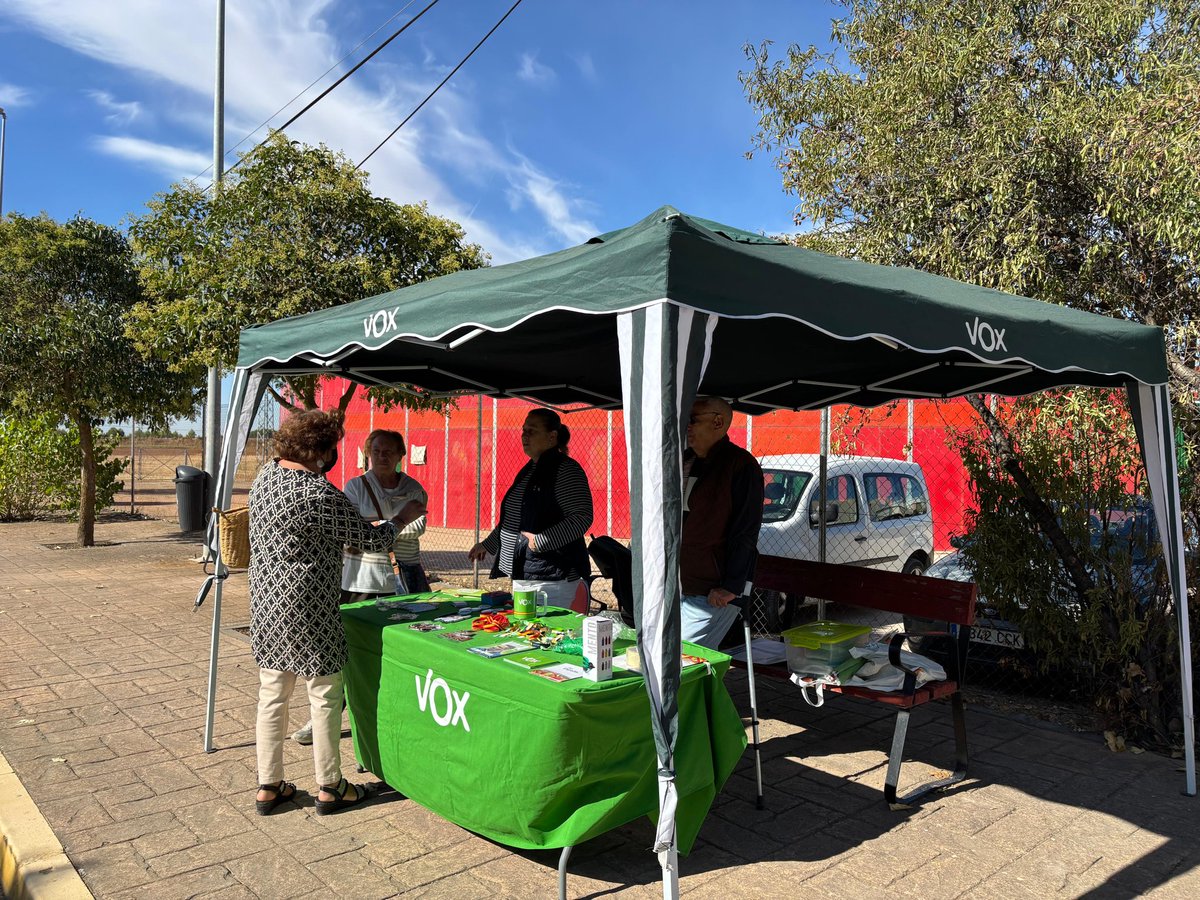 📣 En nuestra mesa informativa de hoy, hemos escuchado con atención las inquietudes de los vecinos de Tarancón respecto al Centro de Especialidades.

🔴 La falta de personal es un problema notorio que afecta a todos y que requiere una solución urgente.