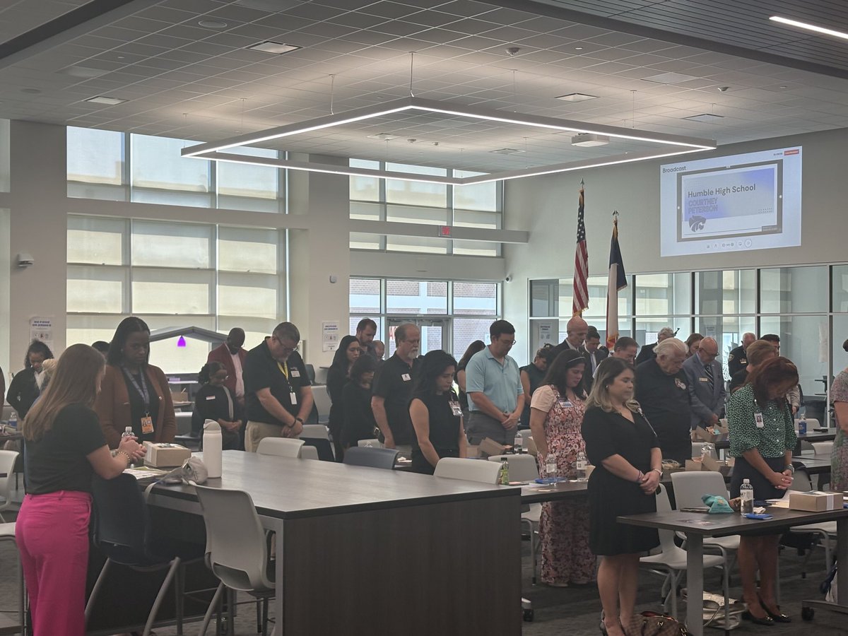 HumbleLib's tweet image. HHS 📚 💜🐾is hosting the Biz Conference today