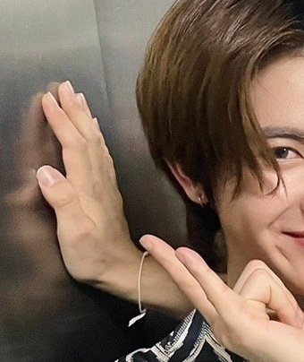 ffsiint's tweet photo. เฮ้วววววววววววว สิ่งนี้คืออะรายยยยยยยย ฮืออออออออ ไซส์ดิฟฟฟฟสกาปสปวใปมแใวดวปวปใ https://t.co/CL4ANw9L97