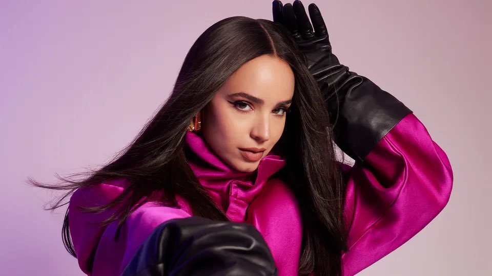 Charts_sofia's tweet image. « Continue to know you. Use the power of your voice, follow your instincts and never ignore your feelings, I think it’s our greatest power as women: to be true to ourselves. » - Sofia Carson for @GlamourMex