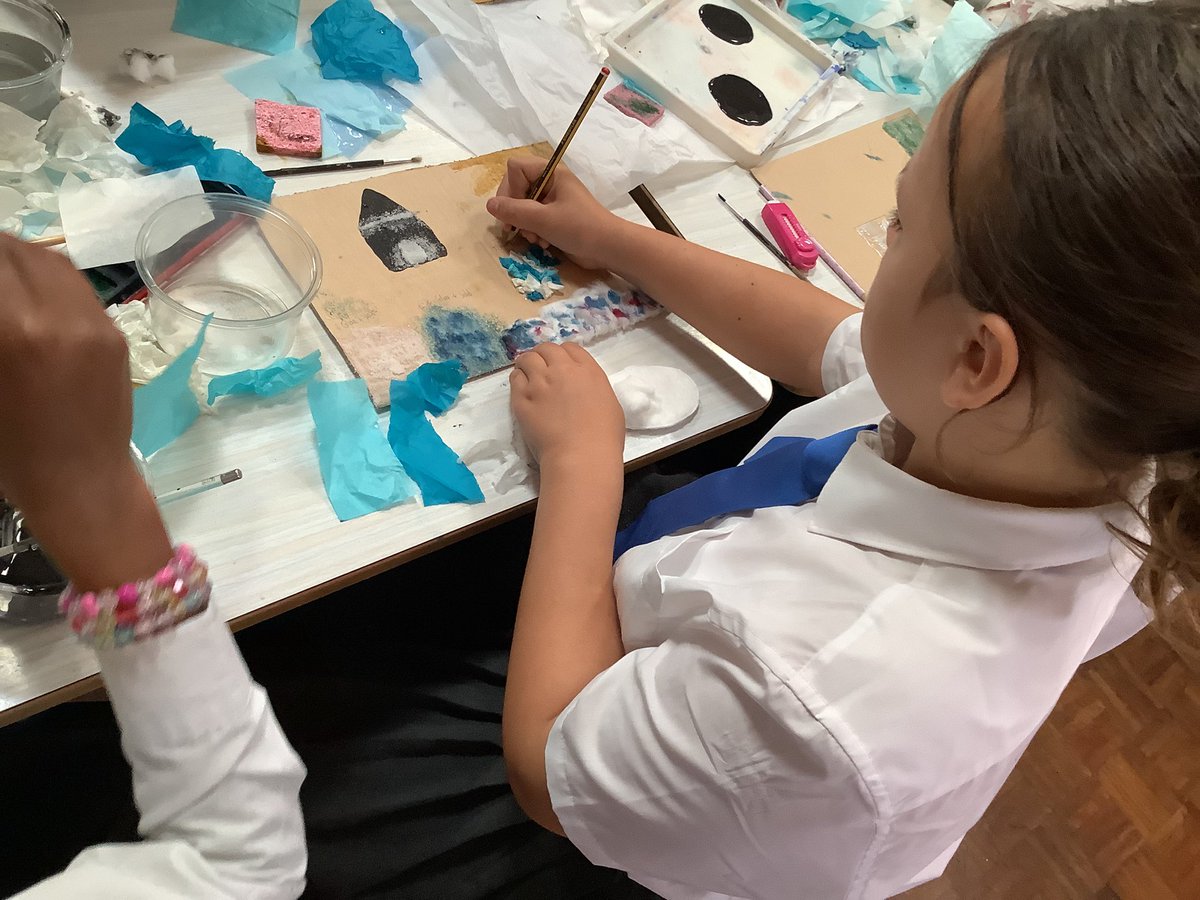 TSMBalham's tweet photo. Year 5/6 building texture using mixed media! https://t.co/pYu5TL2wry