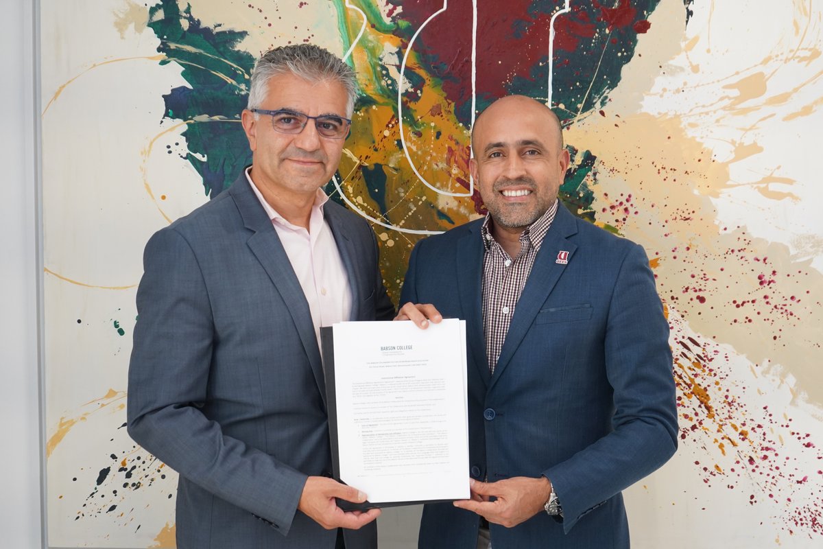 uees_ec's tweet photo. 🌍 La UEES renueva su convenio Graduate Pathway MOU con #BabsonCollege. 🤝

Este acuerdo abre las puertas a más oportunidades, experiencias y beneficios académicos para nuestros estudiantes. 🚀 https://t.co/UHW02YbvyW