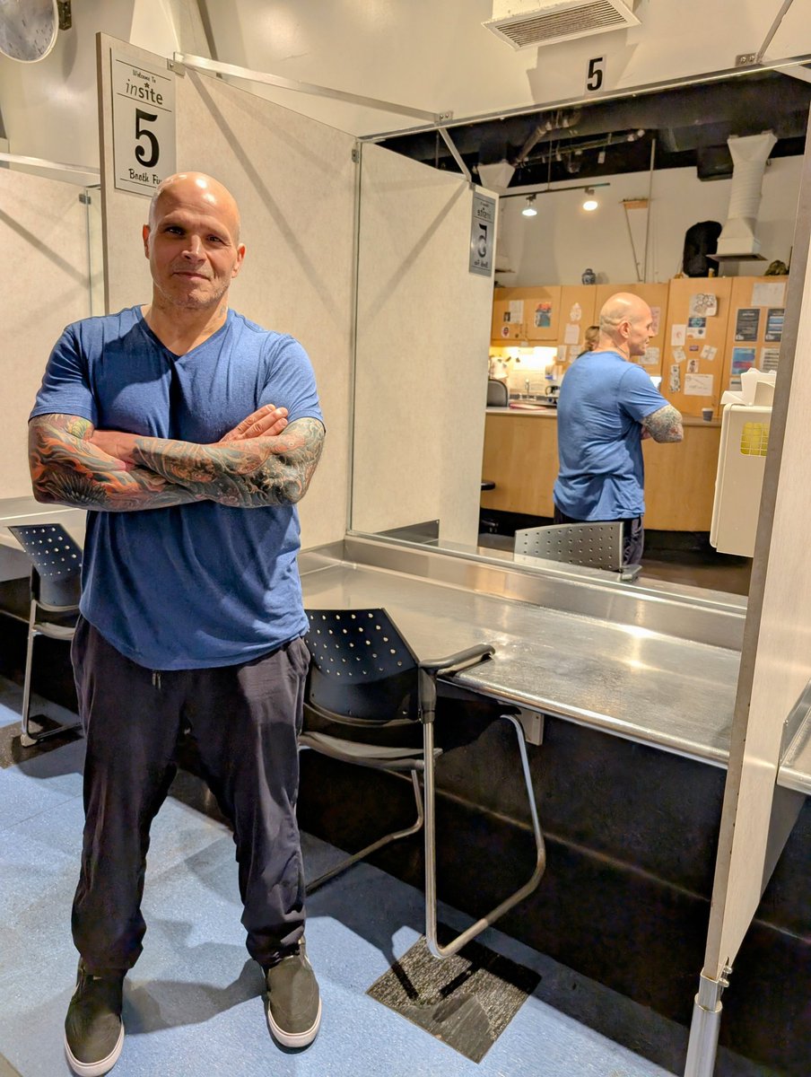 guyfelicella's tweet photo. Early morning supervised consumption site tour with government officials ....

Supervised consumption sites don’t “enable” drug use, they provide health care for people who are already using drugs, and 
you shouldn’t have to be drug free to access health care! 

The last time I overdosed was in booth 5 in 2013 and I’m now in recovery and almost 13 years sober. That wouldn’t be possible without harm reduction and recovery working together!