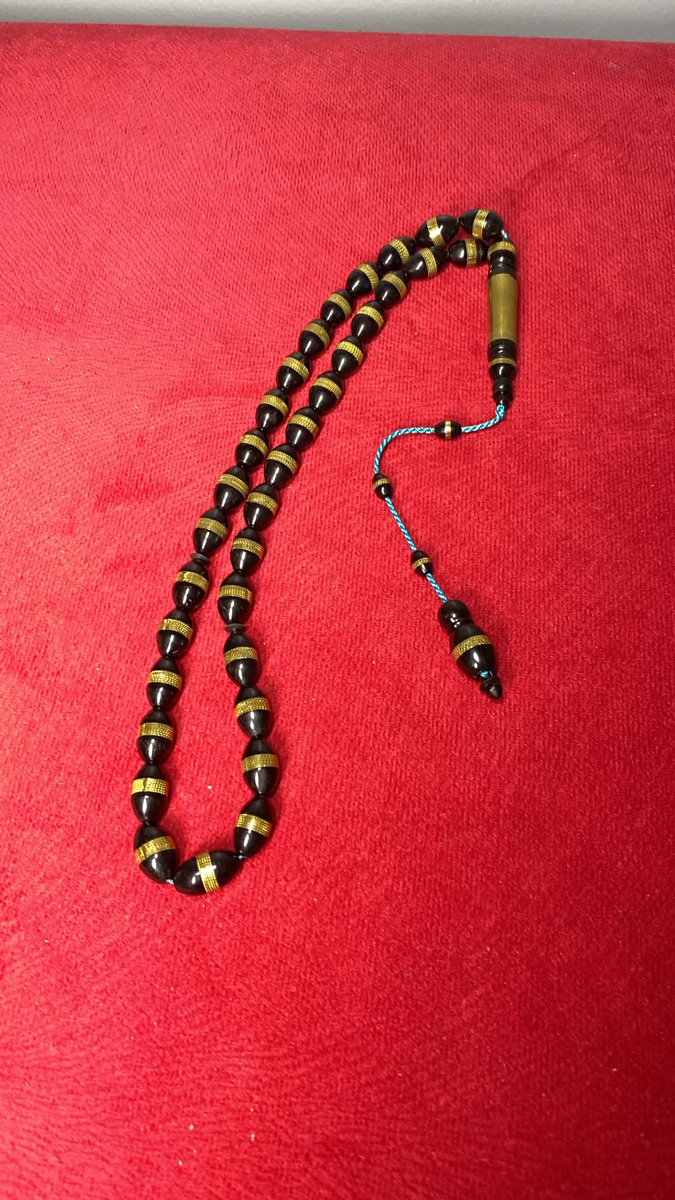 Hayırlı akşamlar destek amaçlı hediyelik tesbih alirmisiniz gerçekten çok çok ihtiyacim var benim için çok  önemli hepinizden Allah razı olsun 🤲 
#perşembe 
#NeşetErtaş 
#DZvFB 
#HalefKöklerinÇağrısı