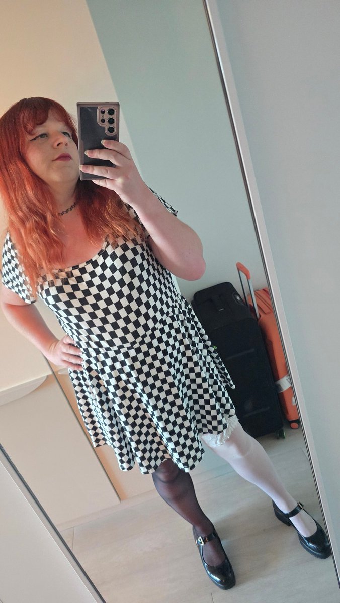 LilMissJoy96's tweet photo. How about the fit check from a night out while on holiday? https://t.co/ZrtsyYPfqM
