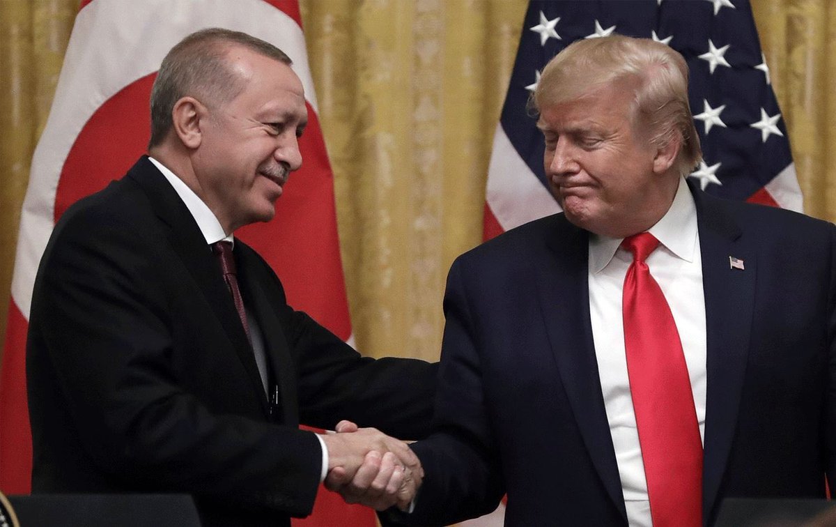 ABD Başkanı Trump:

➖Erdoğan güçlü bir adam.
Bölgede müthiş etkisi var.
Çok iyi ilişkimiz var.

➖Bu adama çok saygı duyuyorum,
kendisini ağırlamak bizim için büyük onur.