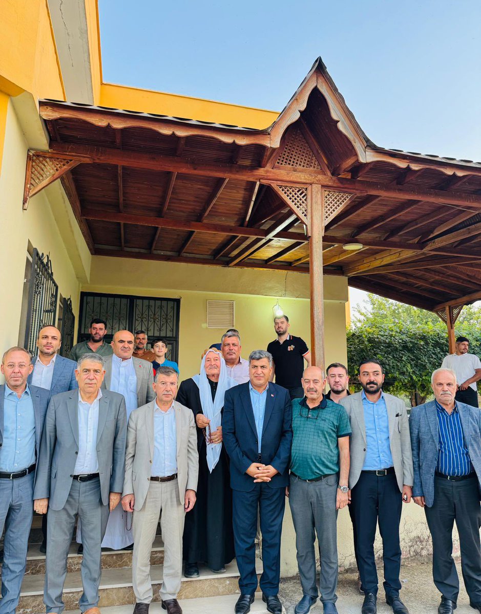 AK Parti Akçakale İlçe Başkanımız İsa Murat Sabuncu, Gençlik Kolları Başkanımız Hüseyin Bertan, İl Başkan Yardımcılarımız Mehmet Serhat Çetiner, Mahmut Özyavuz, Besi OSB Başkan Vekili Mehmet Kaya ve teşkilatımız ile birlikte Yeşerti mahalle sakinlerimizle bir araya geldik.