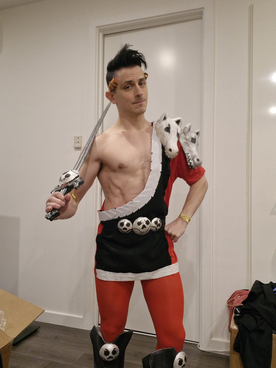 MathilExists's tweet image. Hades 2 stream starting, going deeeeep
