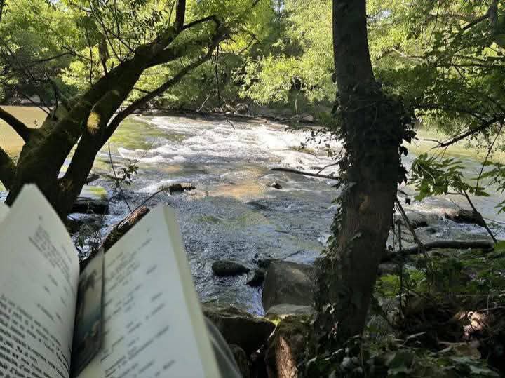 ربما يكون سبب تعلقنا بالصور هو قدرتها على إيقاف الزمن...