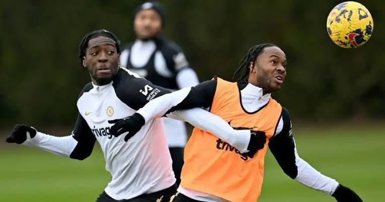 ‼️ Sterling and Disasi have had a few training sessions with the under-21s. 

Sources say that this is all part of a plan put in place to keep the players in shape before trying to secure them a move in January. 

~ <a href="/SJohnsonSport/">Simon Johnson</a>