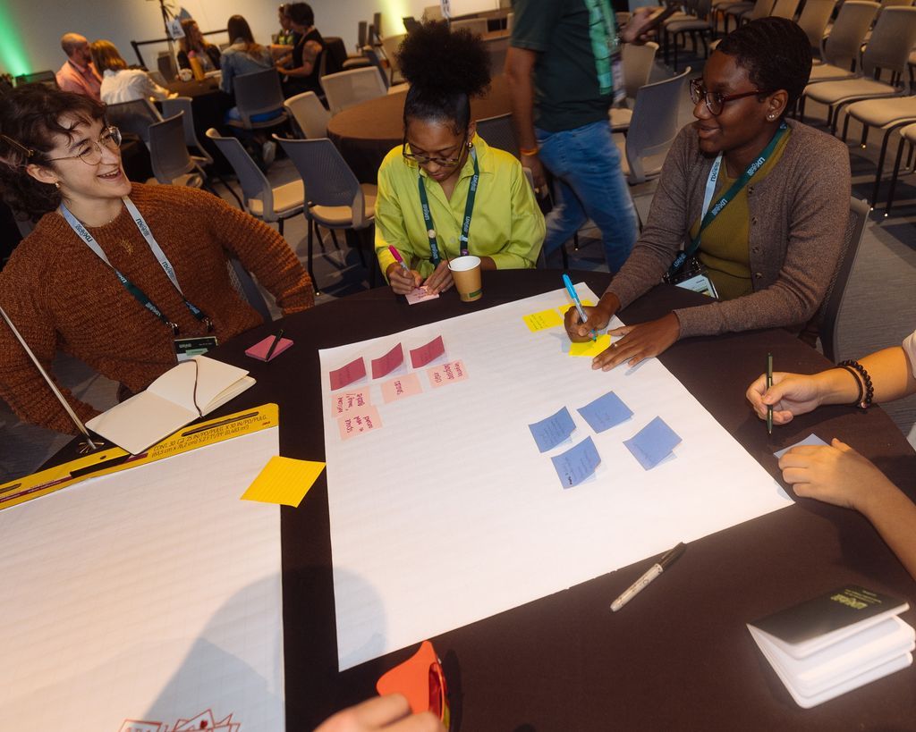 UX Y’all Conference (@uxyall) on Twitter photo Ingrid Towey led an “unconference” with an interactive, choose-your-own-adventure format for attendees.
#UXYall2025 #DesignConference #UserExperience
📸 <a href="/tommycoyote_/">TOMMY COYOTE</a> Ingrid Towey led an “unconference” with an interactive, choose-your-own-adventure format for attendees.
#UXYall2025 #DesignConference #UserExperience
📸 <a href="/tommycoyote_/">TOMMY COYOTE</a>
