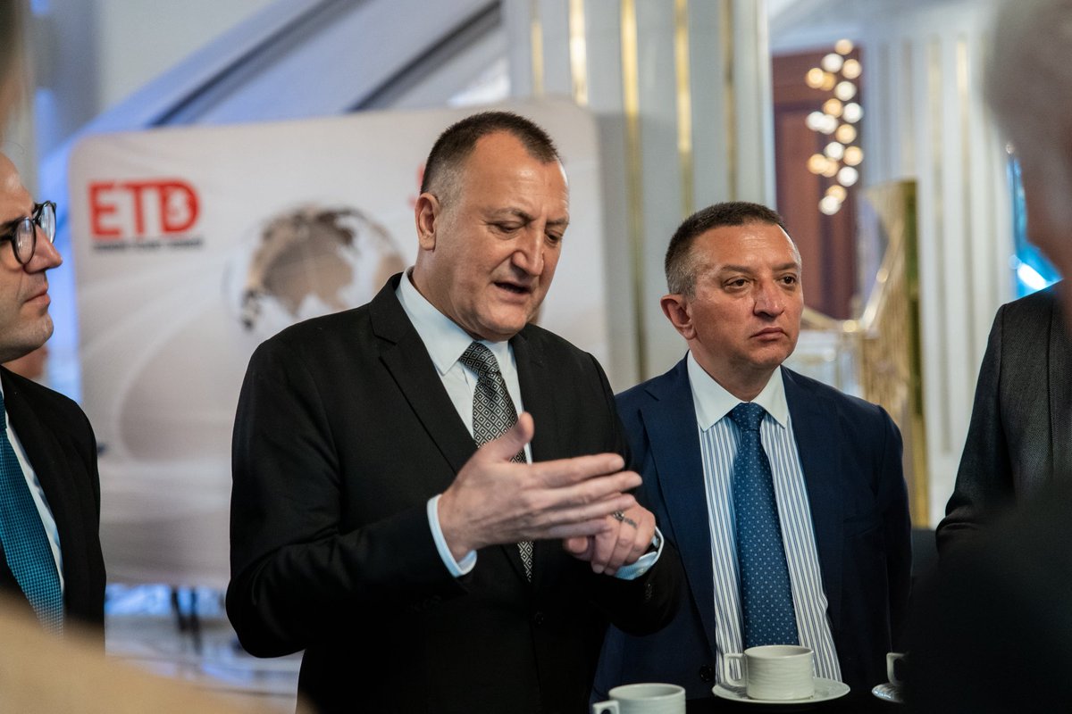 ekonomiticaret's tweet photo. Patronlar Platformu 9. Sezon buluşmamızda, iş dünyasının kıymetli isimleriyle yeni dönemin ilk adımlarını attık.

Sayın Şekib Avdagiç’in vizyoner katkılarıyla güçlenen toplantımızda, üyelerimiz arasında değerli iş birlikleri ve dostluklar kuruldu. https://t.co/gQEj5bRUMq