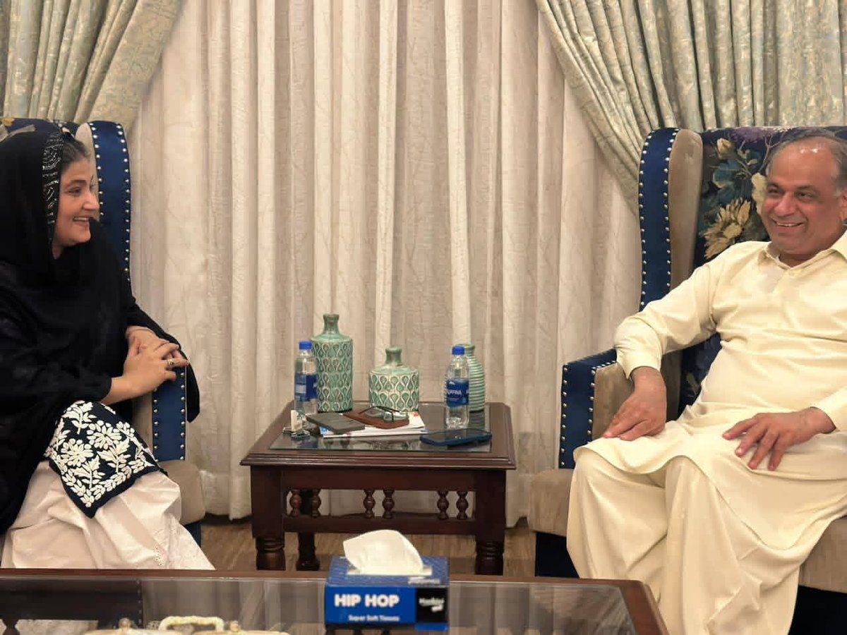 Syed_Sadam786's tweet photo. Meeting with former MNA Lal Malhi, GDA leader and former MNA Saira Bano Wassan, to discuss political matters. https://t.co/QGuNQhK90v