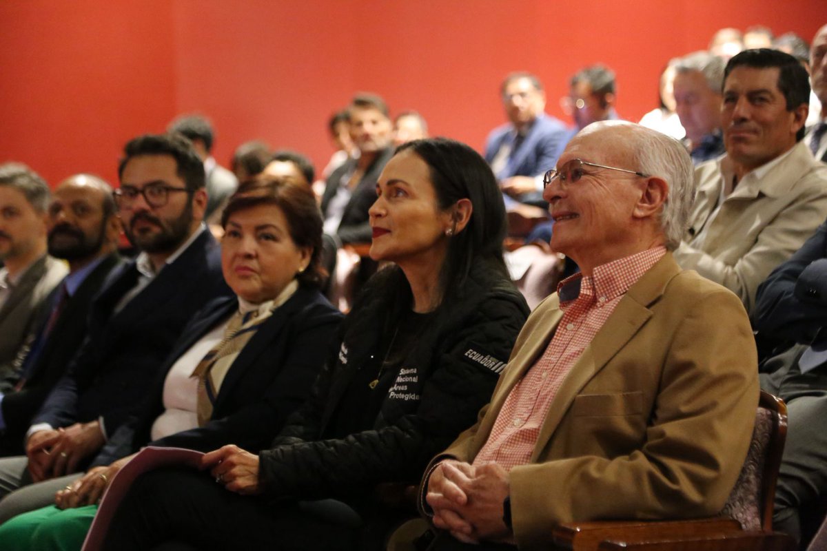 🗓️[AGENDA MINISTERIAL]

📍Con la participación de la ministra <a href="/inesmanzano/">Ines Manzano</a>, hoy se desarrolló el Primer Simposio de Energía Nuclear, organizado por la <a href="/USFQ_Ecuador/">Universidad San Francisco de Quito</a>. Espacio que abordó los retos y oportunidades de la nucleoelectricidad en el panorama regional.

#ElNuevoEcuador