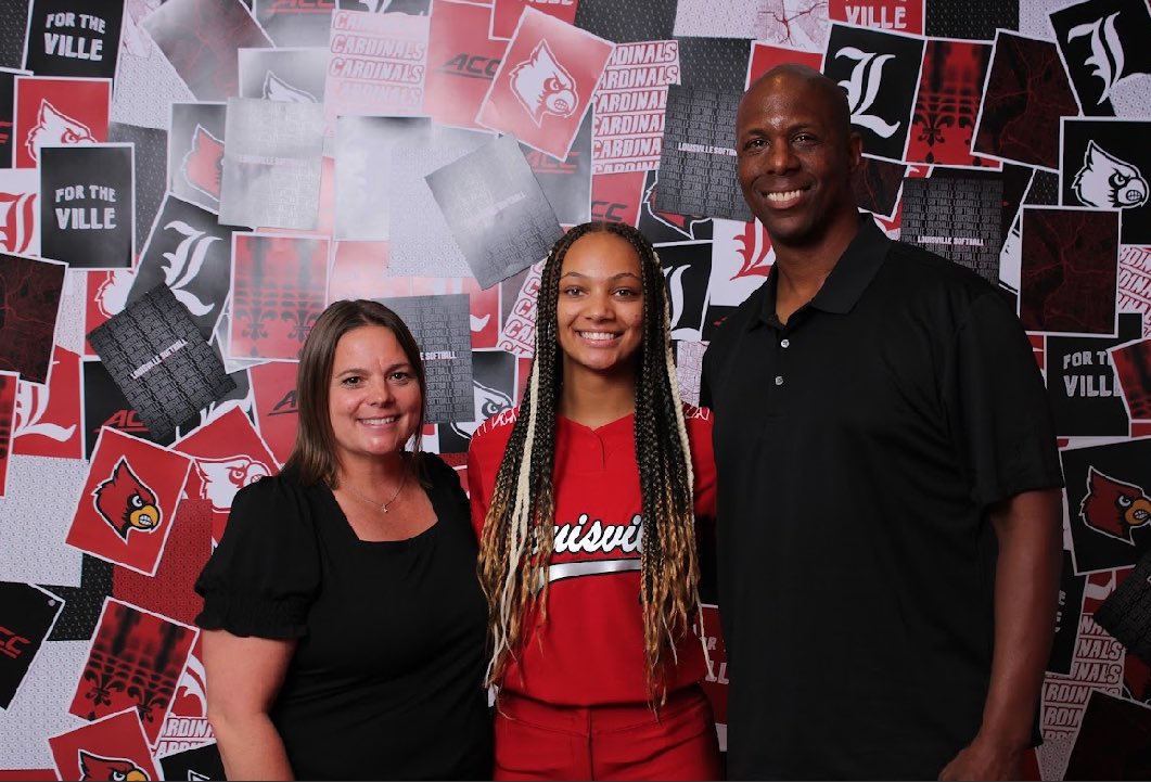 KalianaRay's tweet image. L’s Up❤️🤍
@LouisvilleSB @UofL_CoachHolly @GriffJ_13 @dee11davis @sabbyBsabs @UnityMchale