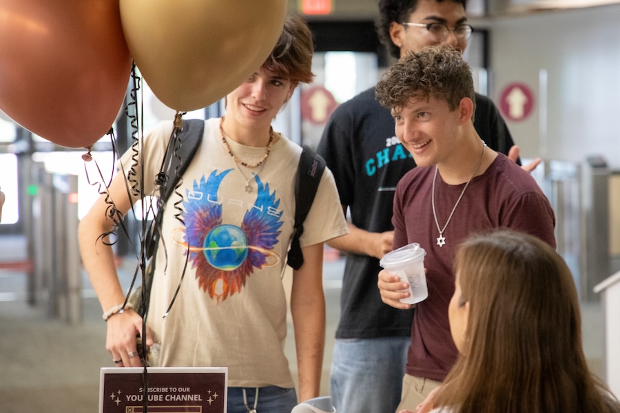 FSUartssciences's tweet image. On Friday, we kicked off @FloridaState&apos;s Art in STEM exhibit in Dirac Science Library! The collection features 26 artworks created by students representing ecology, neuroscience, solid-state chemistry, deep-sea biology, geology, biomedical sciences and more!

To learn more about…