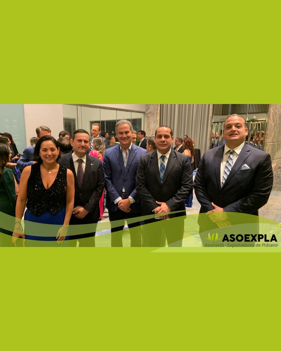Una noche de reconocimiento al sector exportador 🌟

Desde ASOEXPLA participamos en la Gala de Premiación FEDEXPOR 2025, celebrando la excelencia y resiliencia de las exportaciones ecuatorianas 🌍🍌.

#ASOEXPLA #FEDEXPOR #ExportacionesEc