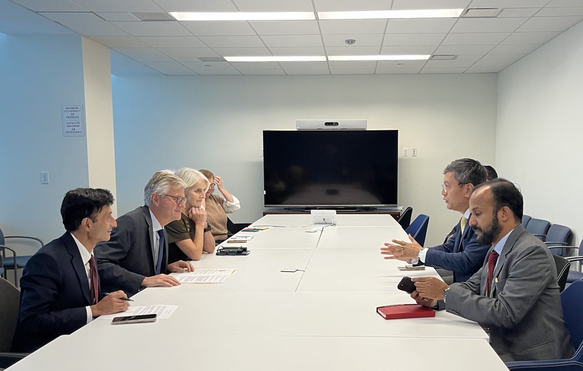 Lacroix_UN's tweet photo. Thanked @TsheringWSherpa of the Ministry of External Affairs of #India for his country's support to @UN Peacekeeping &amp; key contribution to global peace &amp; security. https://t.co/y0C5bngvKn