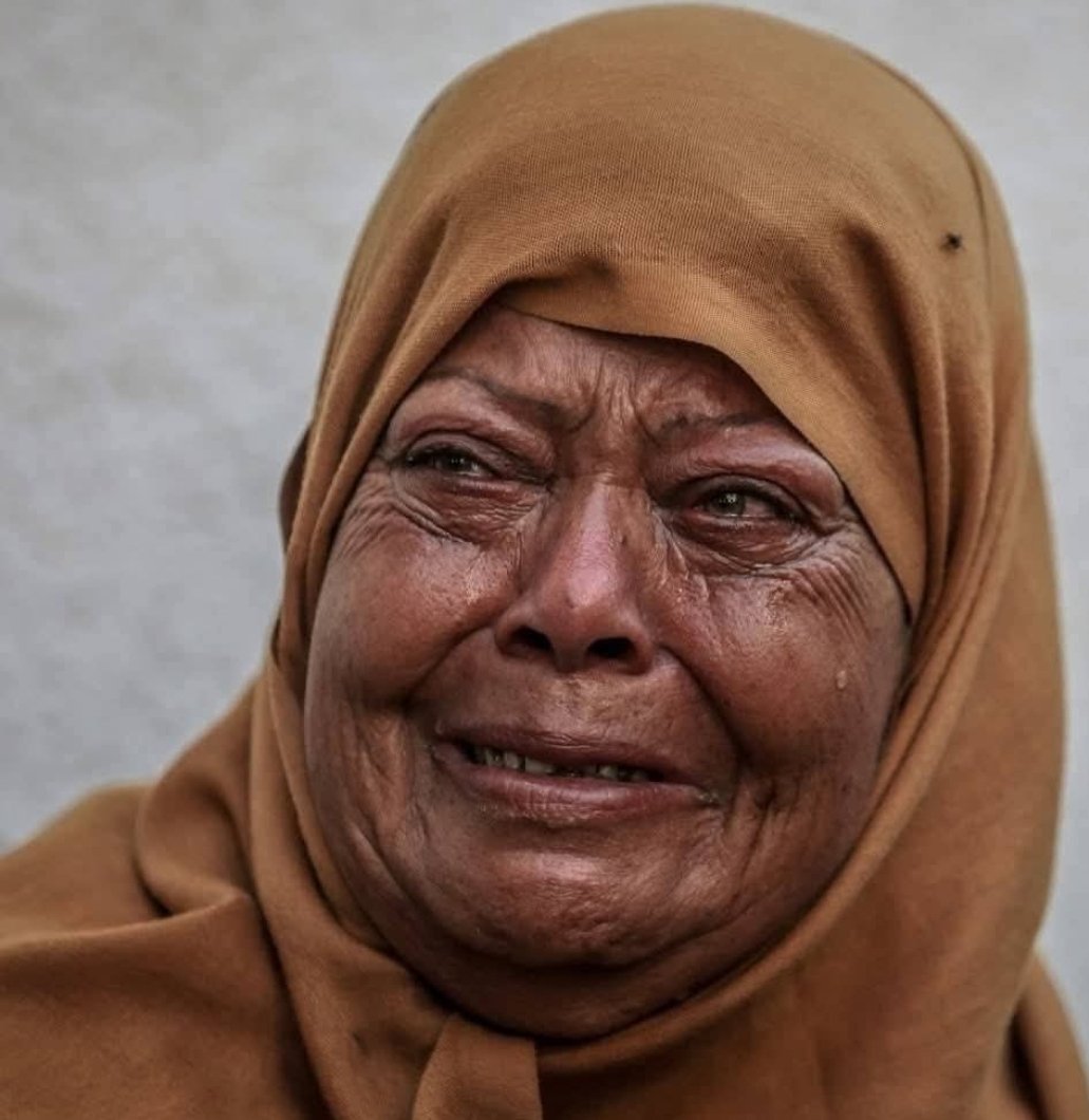 7'den 70 'e  filistinli mazlumlar
Ahirette herkesin yakasına yapışır
#GlobalSumudFlotilla  #Gaza
#SumudForGaza #FreePalestine