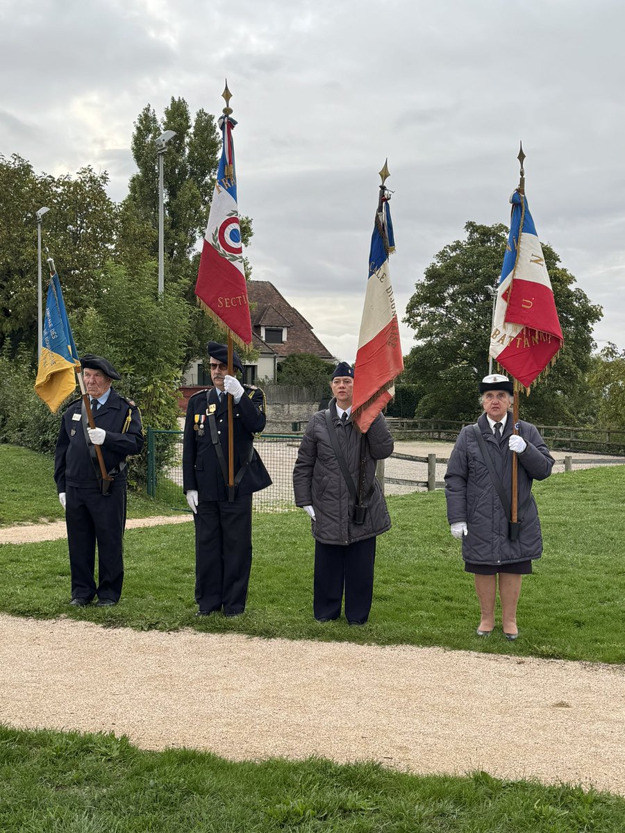 🇫🇷 Cérémonie d’hommage aux Harkis et aux anciens membres des forces supplétives de l’armée française à Talant 🇫🇷