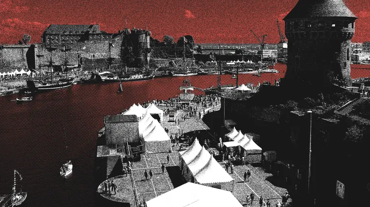 blast_france's tweet photo. Brest la rouge n’est plus épargnée par la peste brune

Brest, ville de gauche d’où l’extrême droite était jusqu’ici plus que discrète, connaît aujourd’hui une flambée des violences d’extrême droite. Une trentaine de nervis ont attaqué un bar de gauche samedi dernier. Il y a trois semaines, des militants participant à une collecte pour le Secours populaire, avaient été agressés en plein jour. D’autres incidents auraient eu lieu au cours de l’été.

Par Thierry Vincent et @EmmanuelleCdu.

➡️ https://t.co/hKKqfzGMUk