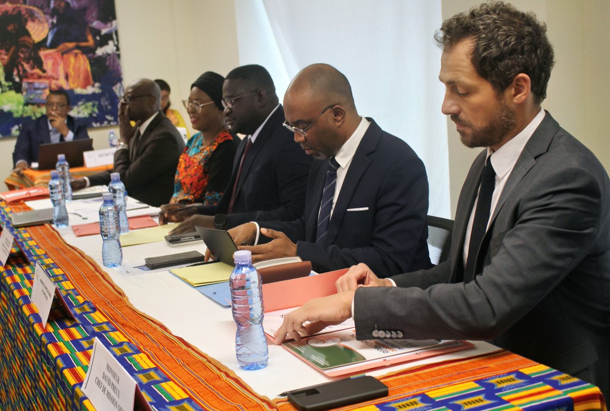 🌍 En 🇨🇮, la Politique Nationale de l’Emploi (#PNE) 2021-2025 a posé des bases solides : écouter, inclure, bâtir.

Leçons clés : dialogue social, formalisation, financement durable.

Avec l’appui de <a href="/OITAbidjan/">OIT Abidjan</a>, une nouvelle page s’écrit pour des emplois décents et productifs. ✨