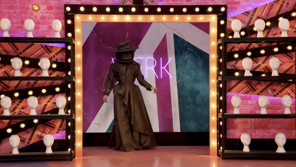 It’s not even fair. How did Bones win the crown in One Episode? #DragRaceUK