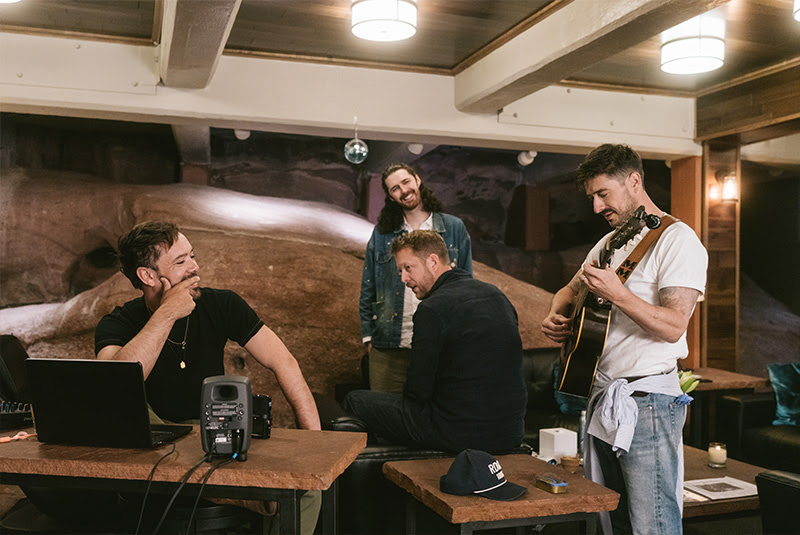 Hozier + Mumford &amp; Sons 🤎👀