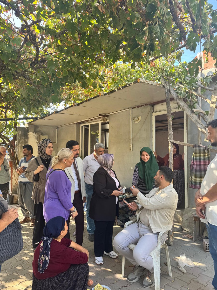 📍Çukurova

Pirili Mahallemizde kıymetli hemşehrilerimiz Emine, Kamile ve Ümmü Türkmen’i evlerinde ziyaret ederek gönül dolusu bir sohbet gerçekleştirdik. Samimiyet ve muhabbet içinde geçen buluşmamızın ardından AK Parti ailemize katılımlarını sağlamanın heyecanını ve mutluluğunu