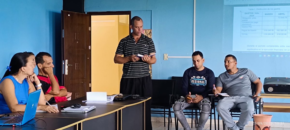 Participamos en el Consejo de Dirección de la Universidad de #MoaPrimeraPorElTrabajo. Se debaten las estretegias y avances tanto en los Proyectos de Desarrollo Local como en los de investigación. Se trazan estrategias de avanzar en el último trimestre del año.
<a href="/AsambleaMoa/">Asamblea Municipal Poder Popular MOA</a>