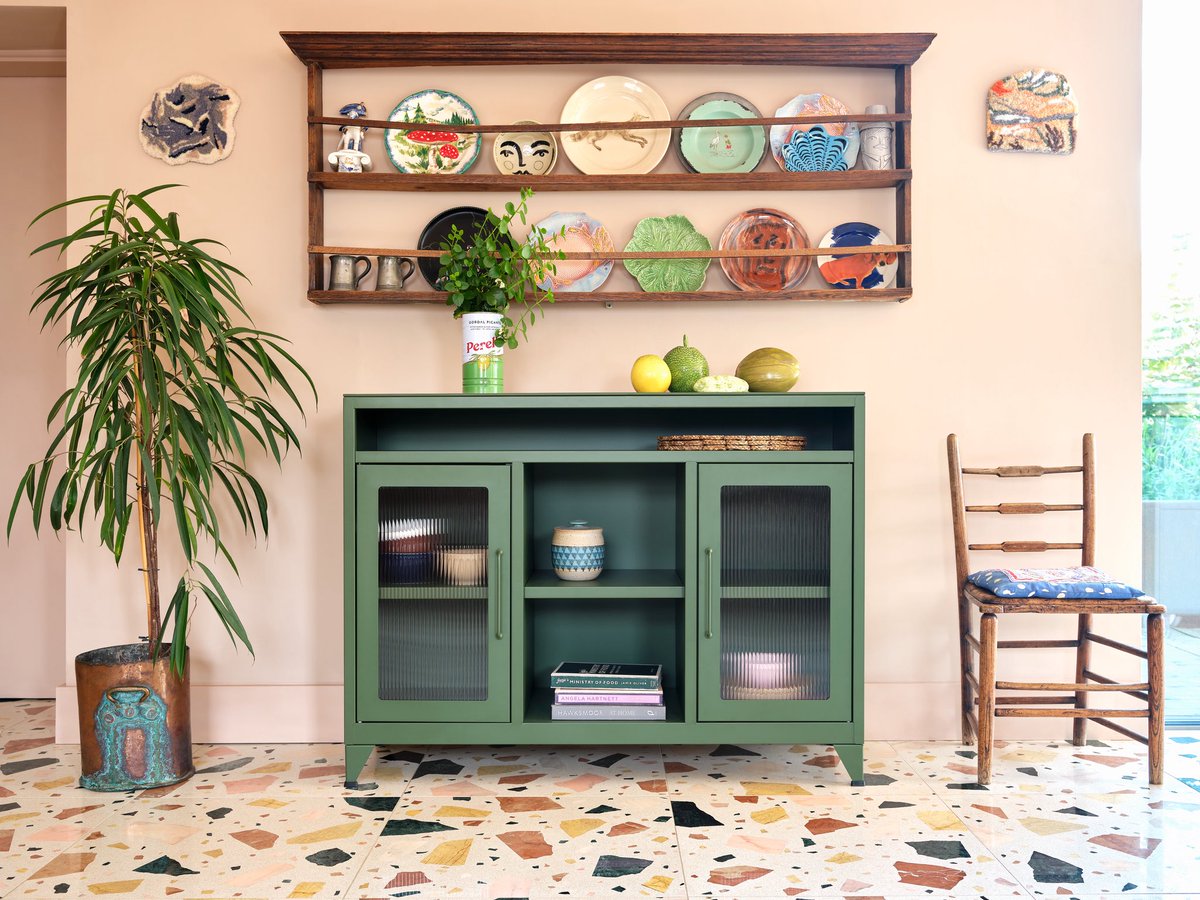 Little Red Rooster tweet media