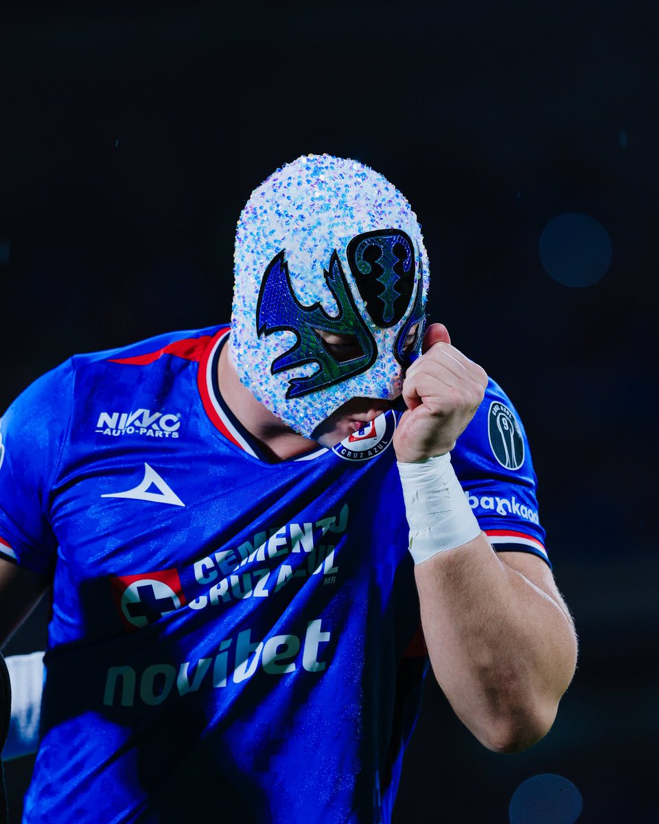 Atlantis Jr. y el Grupo Lucha Kumbia nos acompañaron ayer en el estadio. 

¡Muchas gracias! 💙

#AzulDePorVida