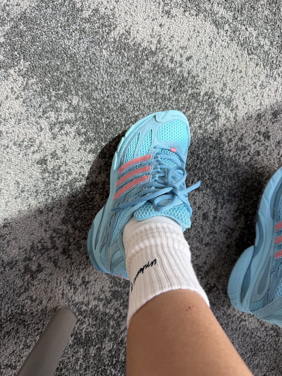 Mons 🌙 tweet media