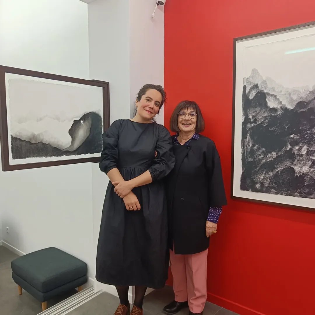 kodingwei's tweet image. Honored to witness her powerful works come to life on these walls.