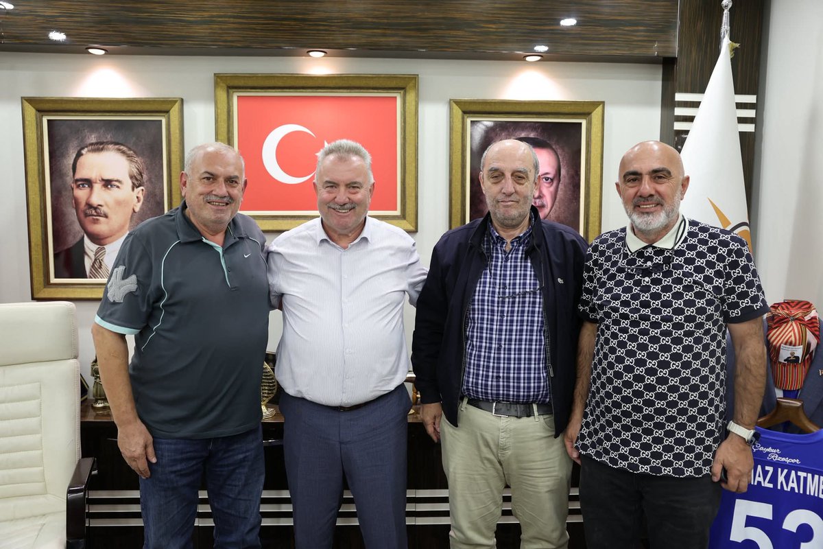 Ak Parti Rize İl Başkanı, değerli dostumuz Yılmaz Katmer Bey’in misafiri olduk. Güzel sohbeti ve nazik ev sahipliği için teşekkürler