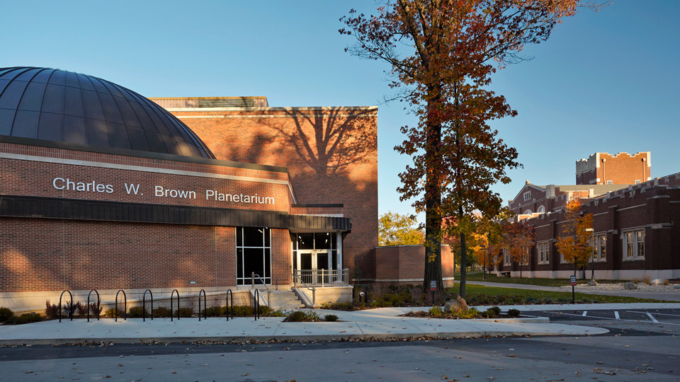 ✨Hugh Jackman said in the recent Ball State podcast: “You have a planetarium here. What is the planetarium? It’s storytelling. What a beautiful thing is just telling the story of who we are and where we are in this world and expanding our mind.”
