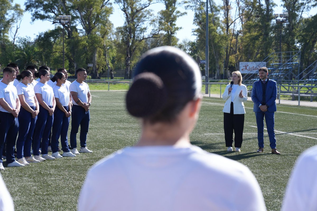 Presentamos Fuerza Olimpia, el programa de alto rendimiento deportivo para nuestras fuerzas de seguridad.
Estamos formando a la mejor policía del país, también desde el deporte.
