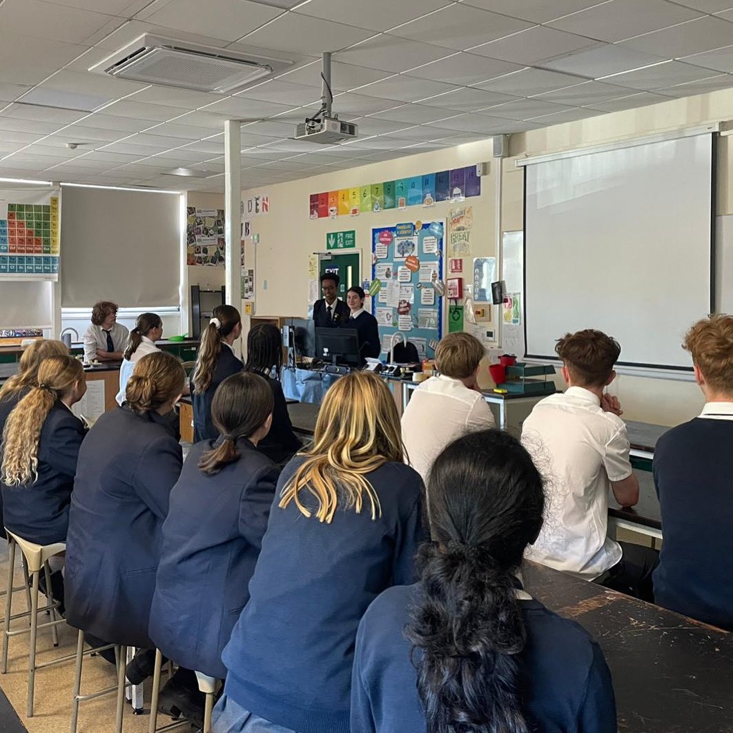 Maiden Erlegh Chiltern Edge tweet media