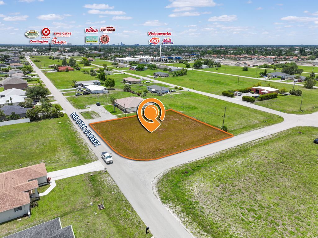 LQCommercial's tweet image. Price Drop! 🚨 

0.34± AC oversized corner parcel #ForSale in the heart of #CapeCoral FL

✅ Excellent access to Pine Island Rd, Cape Coral’s fastest-growing commercial corridor
✅ Zoning allows for #retail, #office, #restaurant, #medical, #flex &amp;amp; more

lqcre.com/listings/?prop…