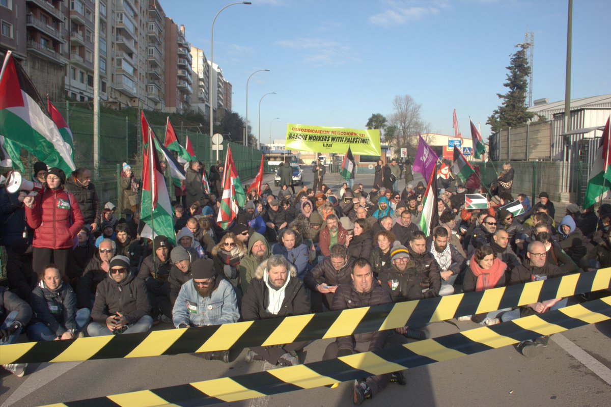 🇵🇸LAB propone a todos los sindicatos ponerse de acuerdo para dar una respuesta lo más contundente posible a favor de Palestina

➡️Es el momento de dejar de lado las proyecciones e  intereses corporativos de cada sindicato

🔗labur.eus/jl5nvigm