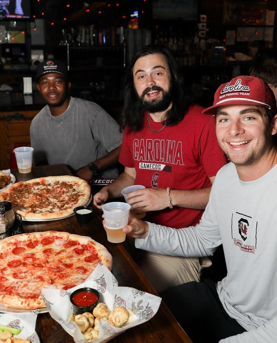 Village Idiot Pizza tweet media