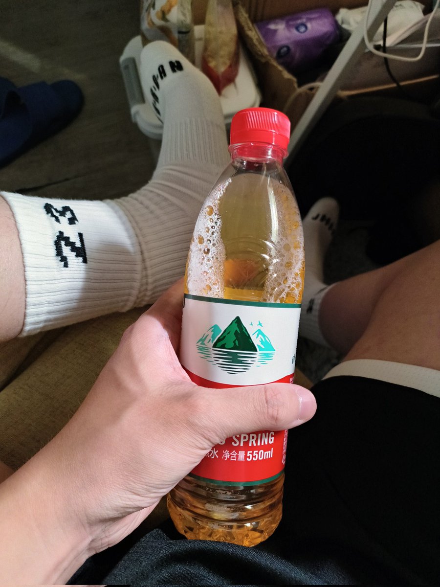 #圣水 #SM 26晚上 #北京 花园桥，酒店直接来，圣水paly肉便器预定。