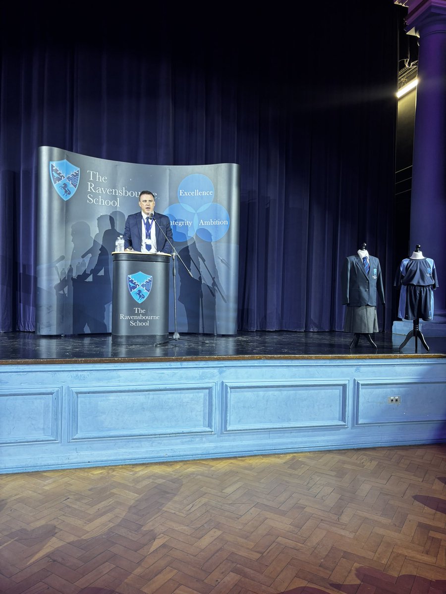 RavensbourneSch's tweet photo. The Headteacher’s talk is in full swing here at open evening #integrity #excellence #ambition https://t.co/xQCKmJBFzL
