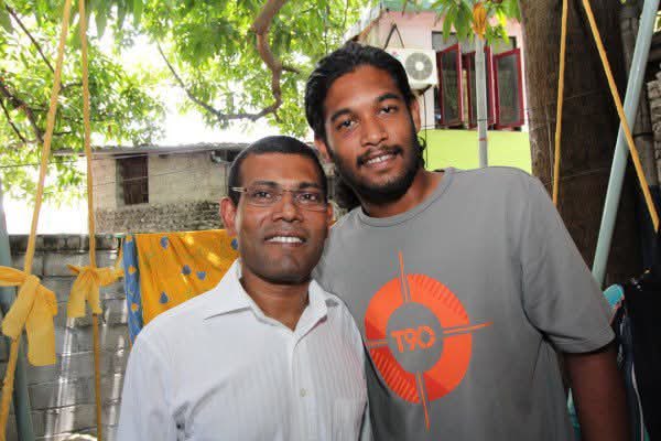 Ifrah Areef ge kulli vakivumuge hithaamaiga baiverivan. Aminath Nizar aai aailaa ah ikhlastheri thauziya dhannavan. Marhoom ah rahmaiy lavvaashi!