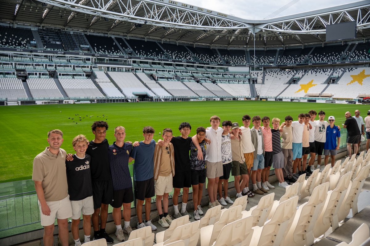 NGIsport's tweet photo. @juventusfc soccer tour!  📸⚽️

#inspired | #SoccerTour https://t.co/OEf9jNsEme