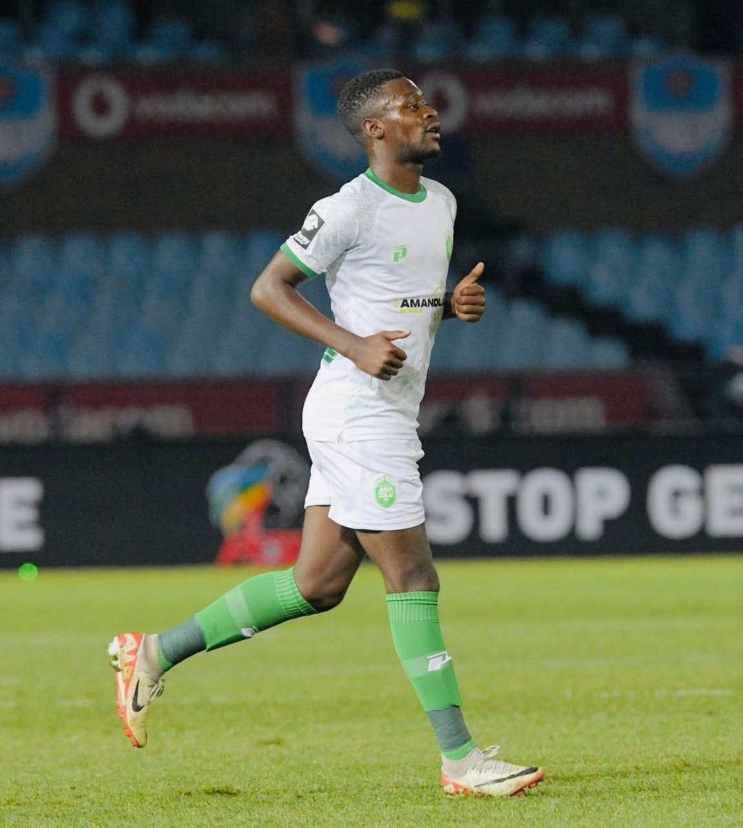 Well done to Thandolwenkosi Ngwenya, who found the back of the net for AmaZulu in their #BetwayPremiership clash away to TS Galaxy! A big moment on the road for Usuthu 👏🔥

#ThandolwenkosiNgwenya #AmaZuluFC #Usuthu #ProsportInternational #ChampionsGoBeyond